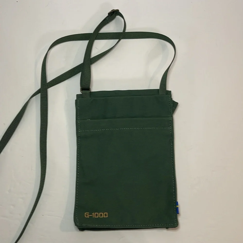 Fjällräven G-1000 Green Crossbody Bag - Picture 2 of 4